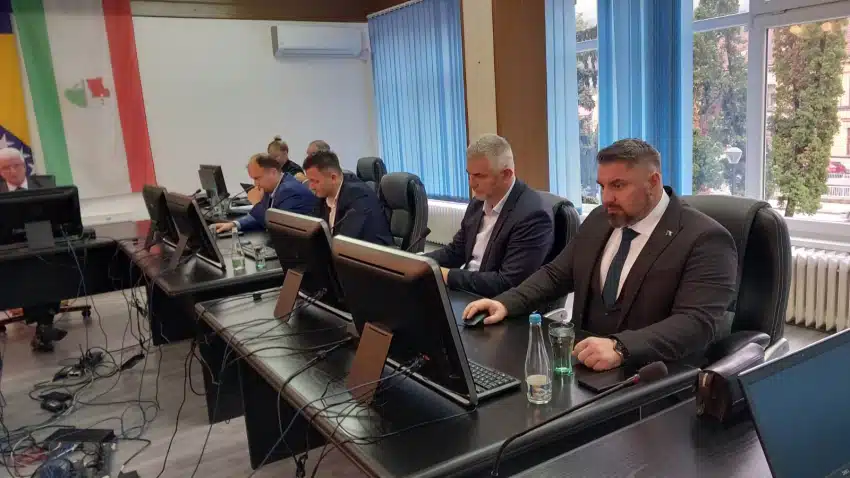 Vlada SBK pristupila Kolektivnom ugovoru