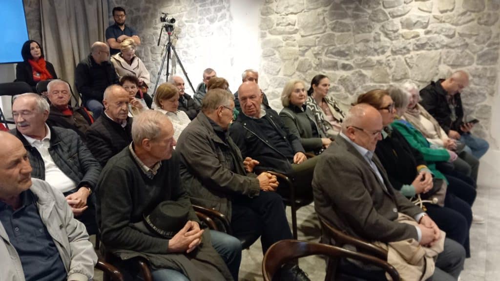 U Travniku održana inspirativna književna večer s Rusmirom Agačevićem