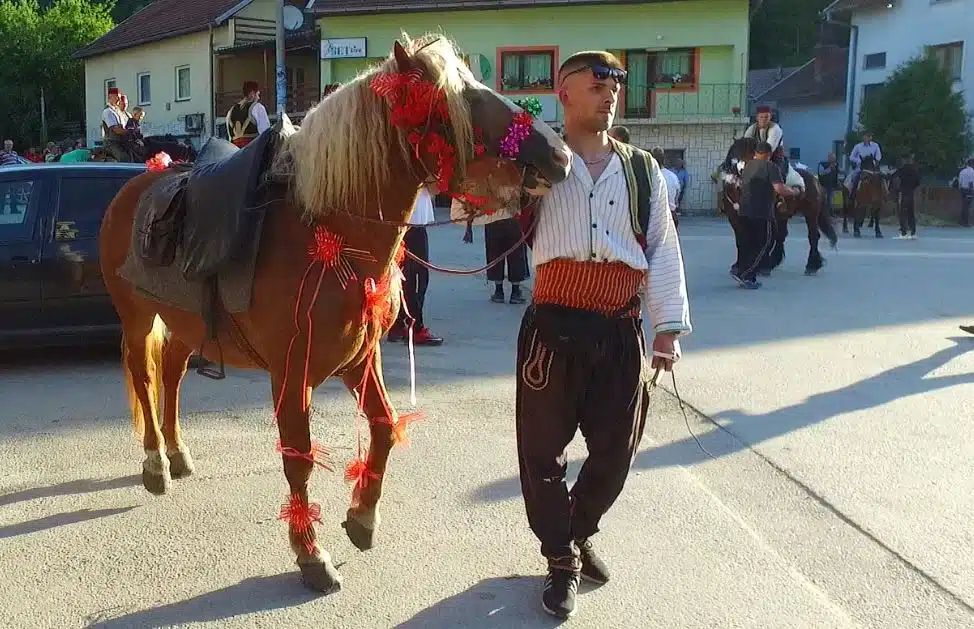 U nedjelju promocija Udruženja “Karaulski konjanik”