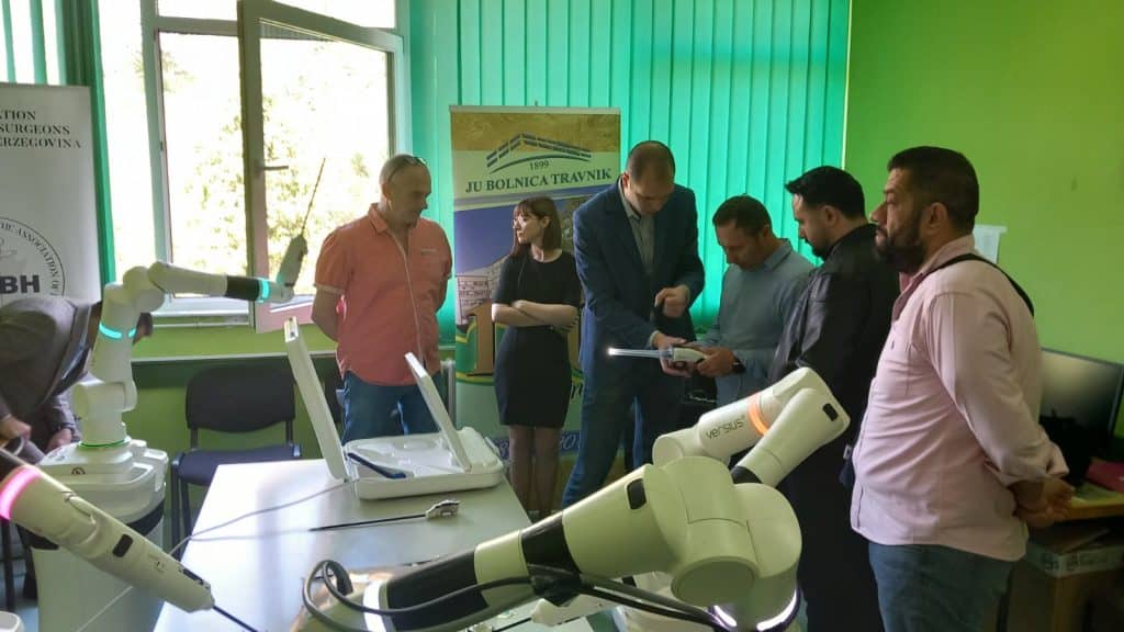 u ju bolnici travnik danas održana radionica o laparoskopskim kolorektalnim operacijama (foto+video)