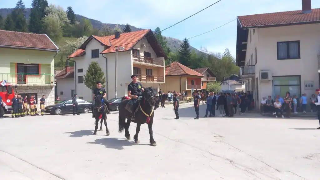 Održana promocija Udruženja “Karaulski konjanik” (FOTO)