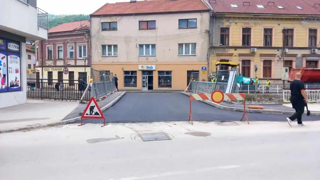 (FOTO) Završni radovi na mostu “kod Ibre”