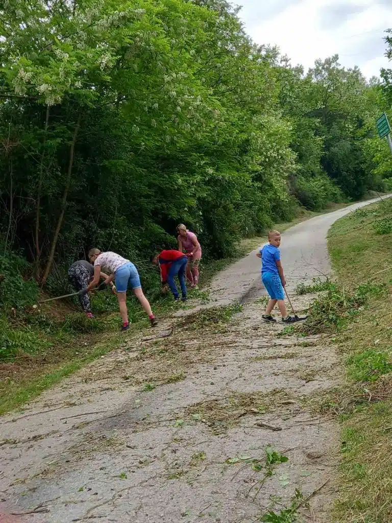20 mještana uredilo i očistilo MZ Bojna