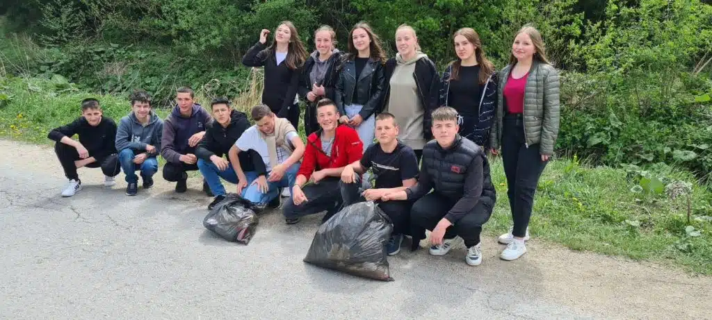 Sedmica društvene odgovornosti u Karauli: Mještani pokazali zajedništvo u očuvanju okoliša (FOTO)