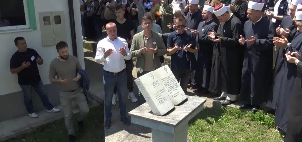 VELIKA BUKOVICA / Centralna manifestacija prisjećanja na stradanje Bošnjaka općine Travnik 04. Juna