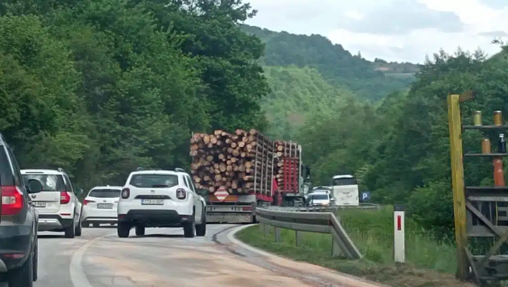 Poznati detalji nesreće na Komaru, jedna osoba teže povrijeđena
