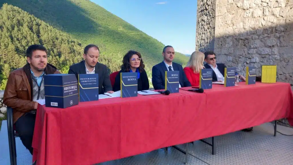 Obilježavanje prvog pomena Travnika u pisanim izvorima (FOTO) obilježavanje prvog pomena travnika u pisanim izvorima (foto)