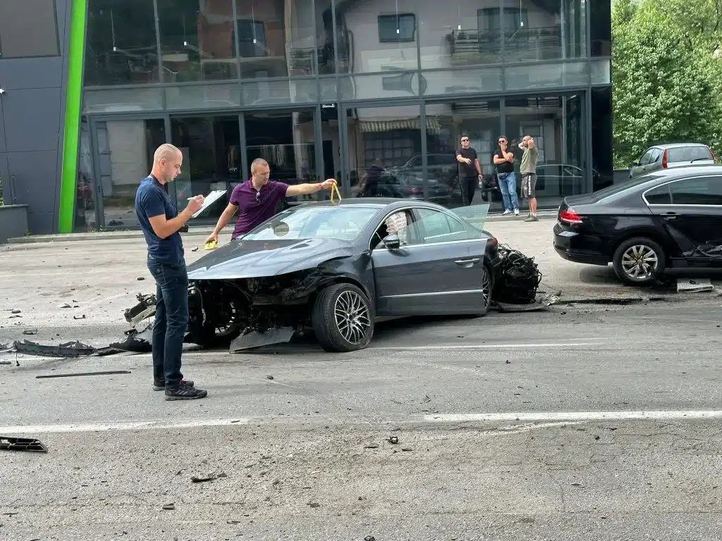 U saobraćajnoj nesreći u Travniku povrijeđene tri osobe