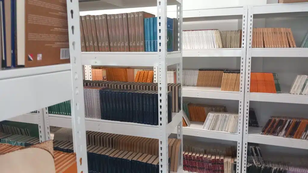 svečano otvorena biblioteka u mješovitoj srednjoj školi travnik (foto)