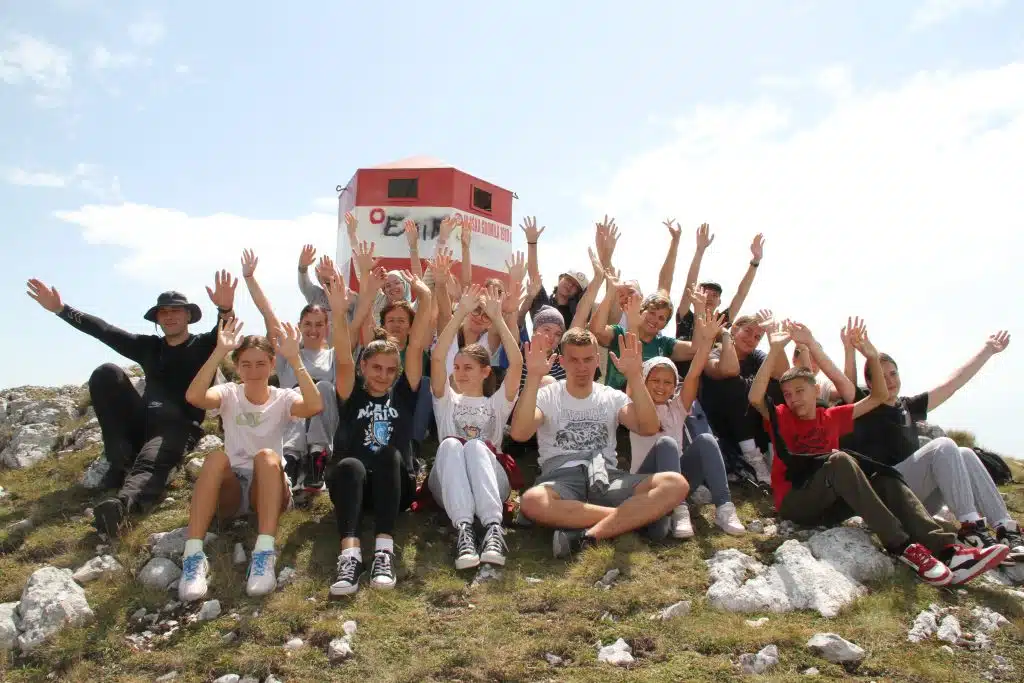 (FOTO) Mladi za zdrav Travnik