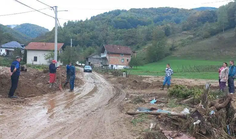 Nakon katastrofalnih poplava u SBK, vrši se raščišćavanje i sanacija terena