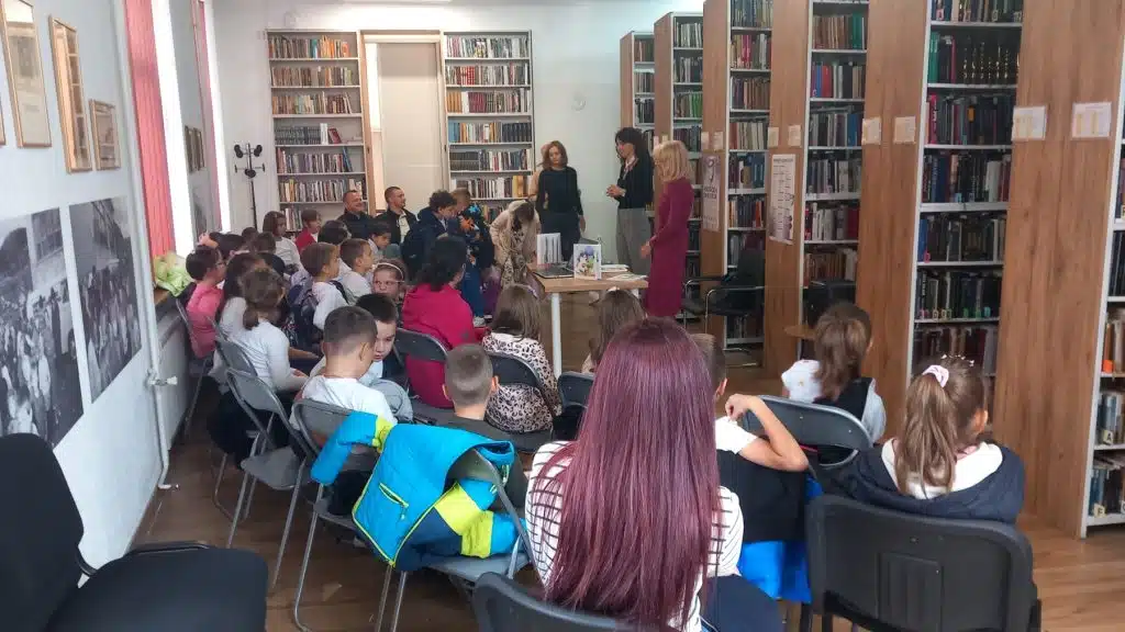 Održana promocija slikovnice ”Tir i Tori” autorice Božene Volić u Travniku (FOTO)
