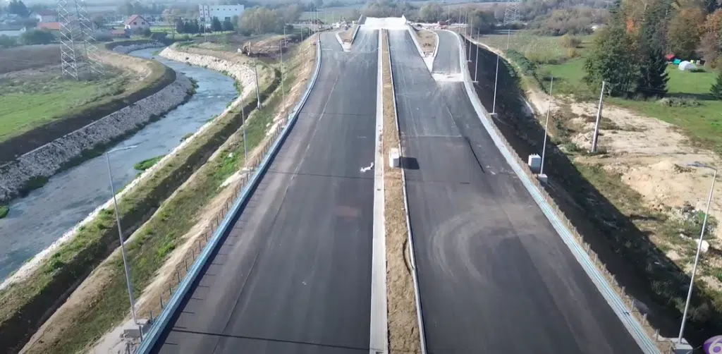 (VIDEO) Radovi na brzoj cesti Lašva – Nević Polje u punom jeku, završetak do kraja godine