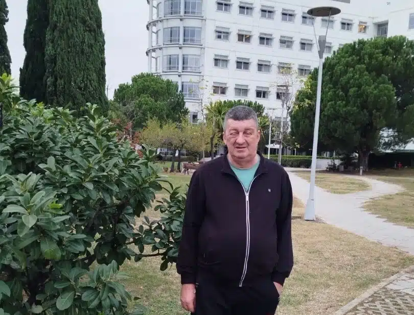 Udruženje Pomozi.ba pokrenulo apel za liječenje Emira koji boluje od zloćudnog raka nazofarinksa