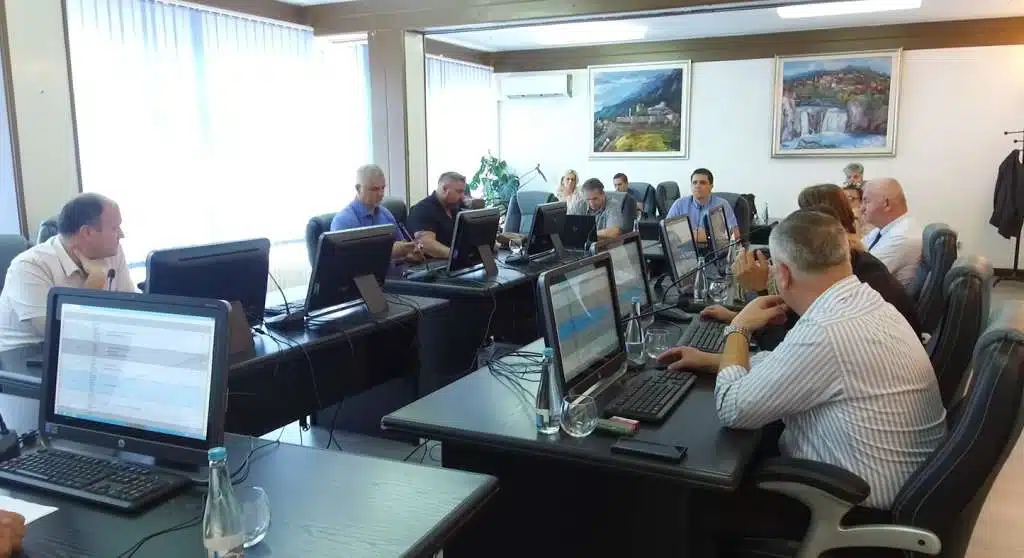 Vlada SBK osigurala pomoć privrednicima u poplavljenim područjima