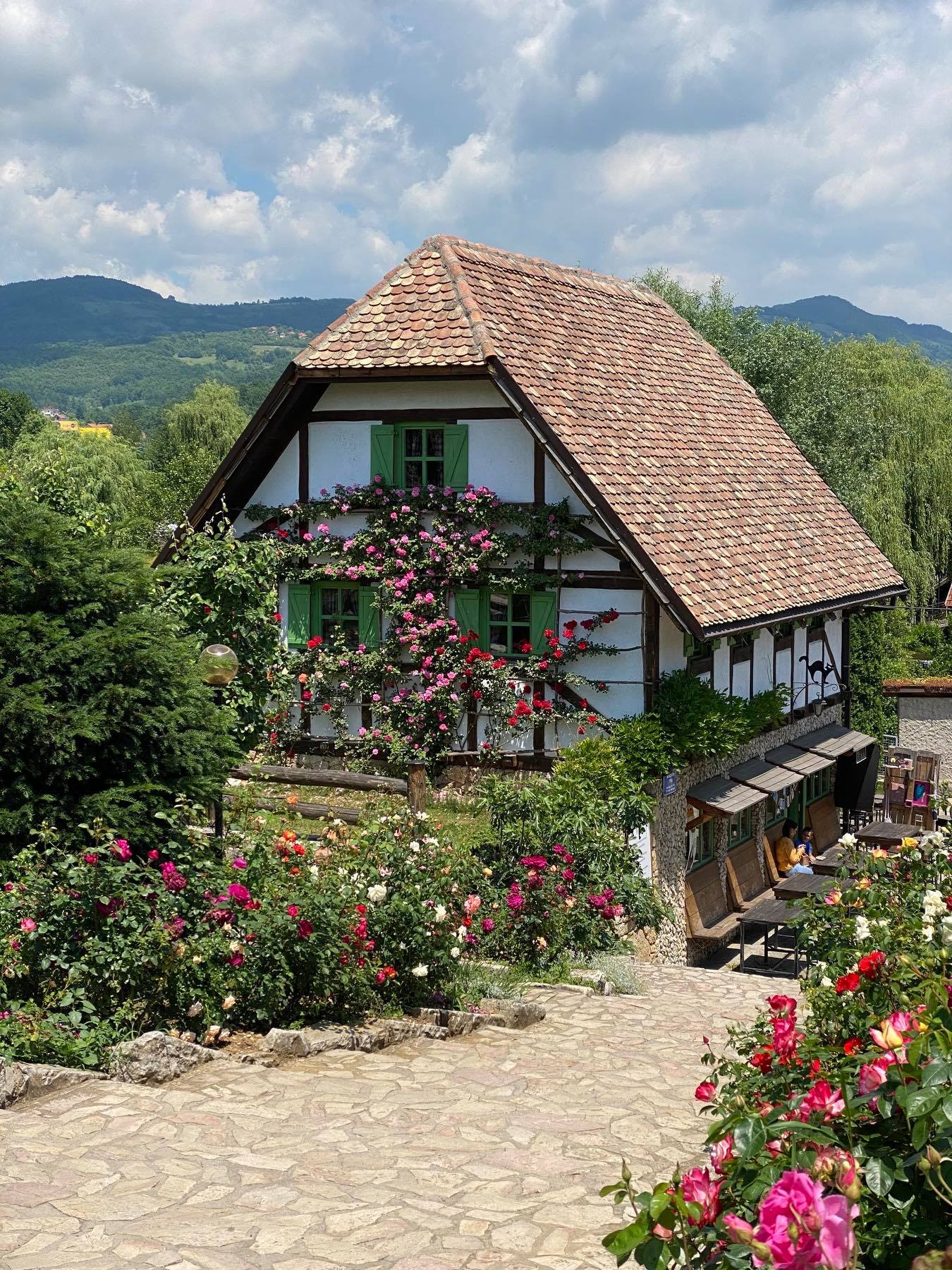 Etno selo Čardaci u Vitezu najbolji resort u regiji prema izboru turističkih novinara Etno selo Čardaci u Vitezu najbolji resort u regiji prema izboru turističkih novinara