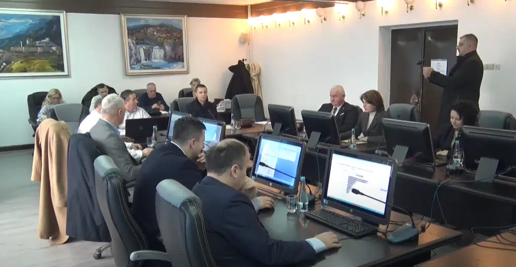 Vlada SBK raspravljala o ekonomskim ulaganjima i sanaciji poplavljenih područja