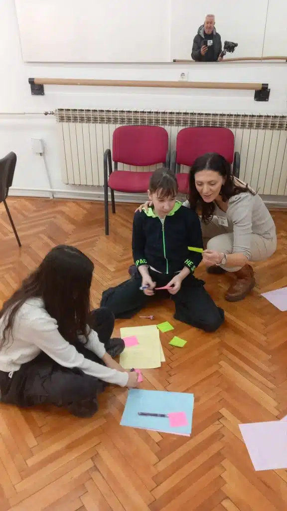 Počeo "Kreativni zimski raspust" u Travniku: Radionice za djecu tokom zimskih praznika(FOTO) Počeo "Kreativni zimski raspust" u Travniku: Radionice za djecu tokom zimskih praznika(FOTO)