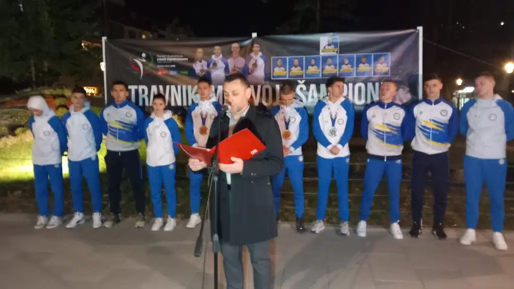 Travnik proslavio uspjehe mladih karatista (FOTO)
