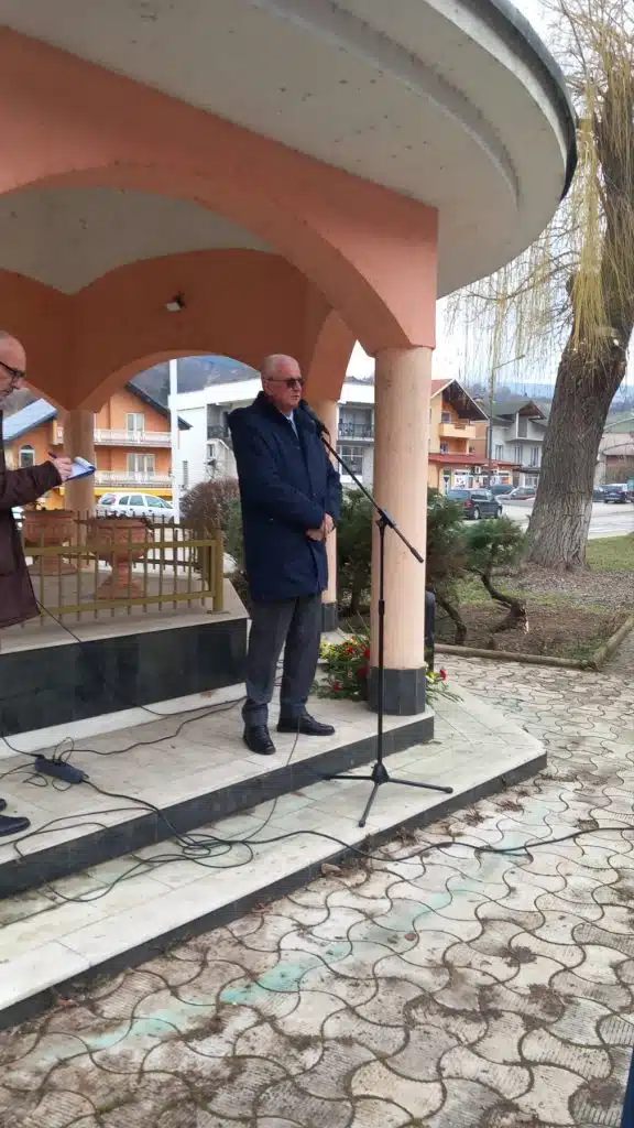 U Turbetu svečano otkriven obnovljeni spomenik borcima (FOTO)