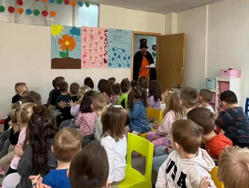 Slovotragač oduševio mališane u Travniku