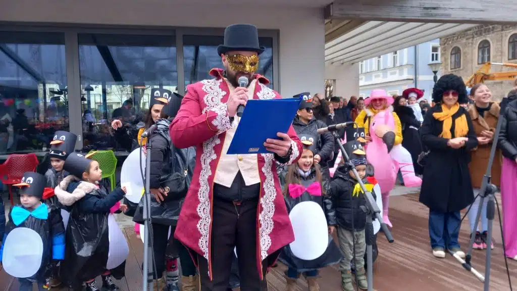 Travnik u znaku maski i veselja: Održan tradicionalni travnički Karneval (VIDEO/FOTO)