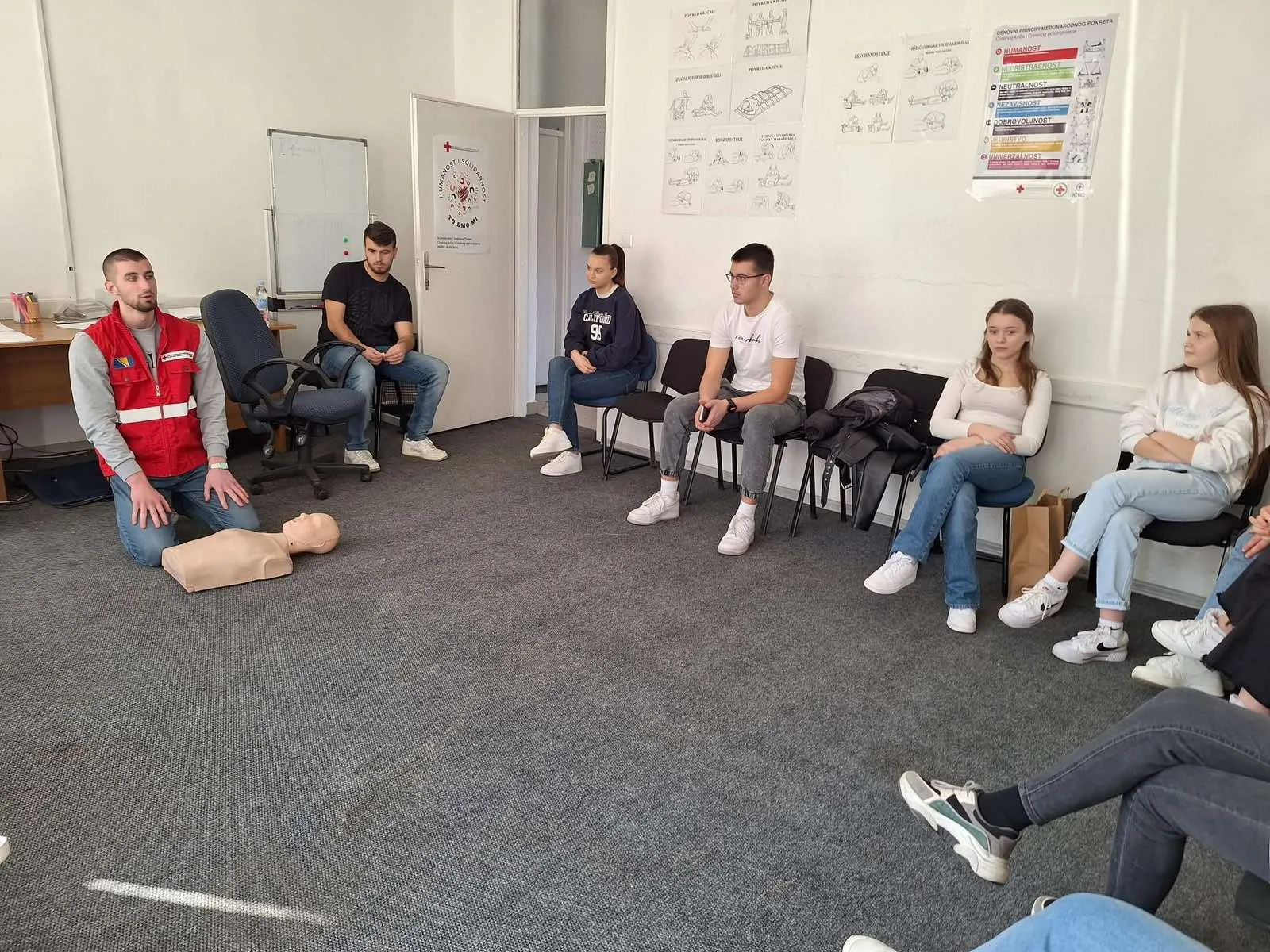 Crveni križ općine Travnik organizovao pripreme za općinsko takmičenje iz prve pomoći