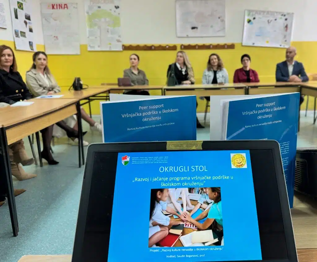 U Bugojnu realiziran okrugli stol „Razvoj i jačanje programa vršnjačke podrške u školskom okruženju”