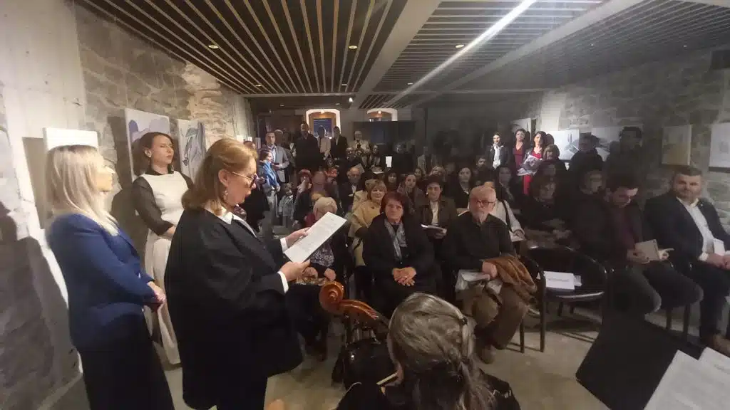 Održan treći koncert u okviru projekta ‘Muzikom kroz izložbu’ u Travniku (FOTO)