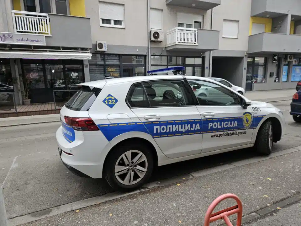 Pronađeno tijelo Travničanina na ulici u Brčkom