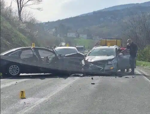 Saobraćajna nesreća kod Travnika, povrijeđene tri osobe