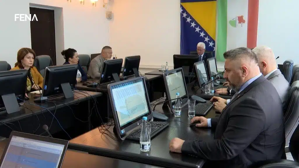 Doktori medicine i stomatologije u SBK najavili mogućnost štrajka (VIDEO)