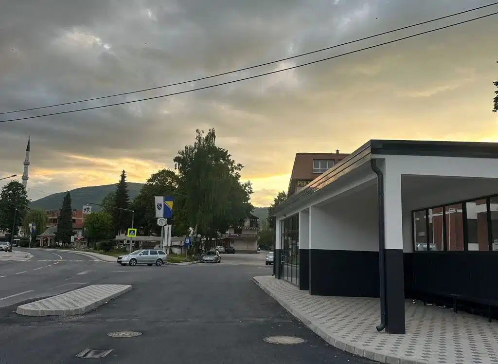 Turbe dobilo novu autobusku stanicu – funkcionalan i moderan prostor za sve putnike (FOTO)