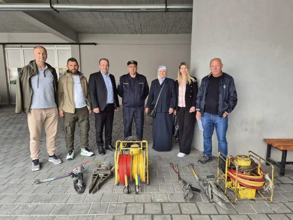 Travničkim dobrovoljnim vatrogascima uručena nova oprema za spašavanje