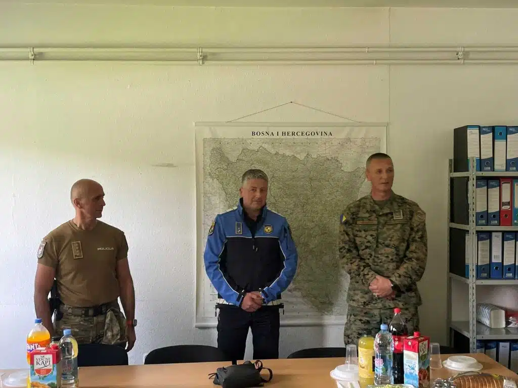 Uspješno završena obuka policajaca SBK uz podršku instruktora Oružanih snaga BiH (FOTO)