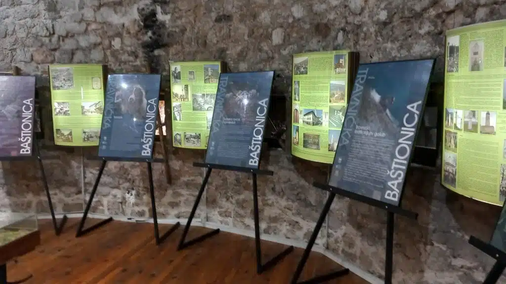 Stari grad Travnik učestvuje u manifestaciji „Noć tvrđava“ – dan ispunjen izložbama i radionicama (FOTO) Stari grad Travnik učestvuje u manifestaciji „Noć tvrđava“ – dan ispunjen izložbama i radionicama (FOTO)