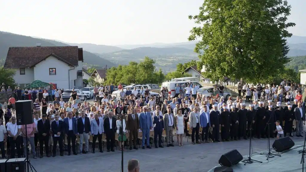 Svečano otvoreni 515. Dani Ajvatovice – Poruka muftije: “Čuvajmo tradiciju, identitet i vrijednosti mira”