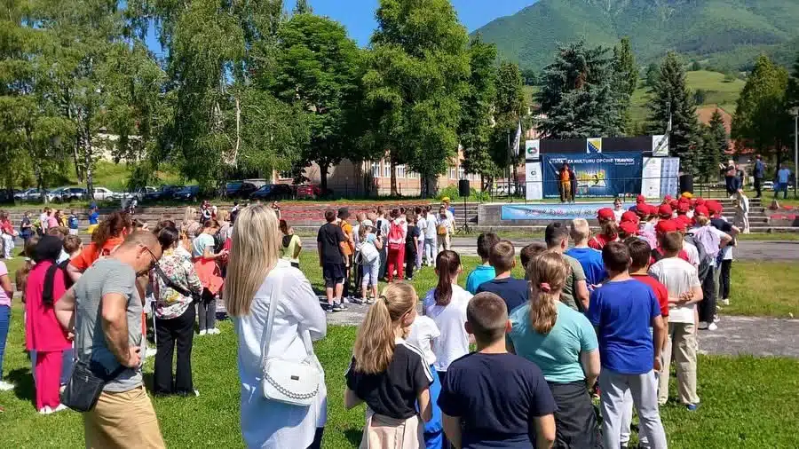 U Travniku sutra školarci slave kraj školske godine manifestacijom „Pozdrav raspustu“
