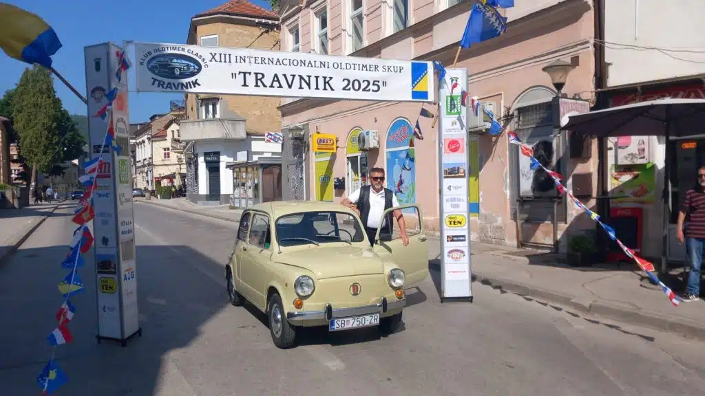 Travnik domaćin 13. Internacionalnog oldtimer skupa „Travnik 2025“ (FOTO)