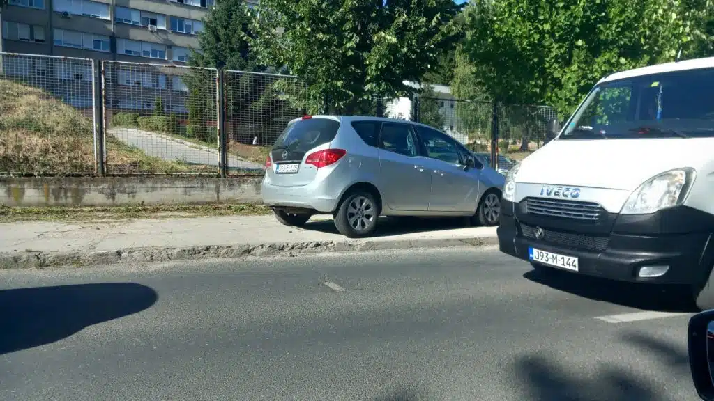 Sudar iznad bolnice u Travniku: Uviđaj u toku (FOTO)