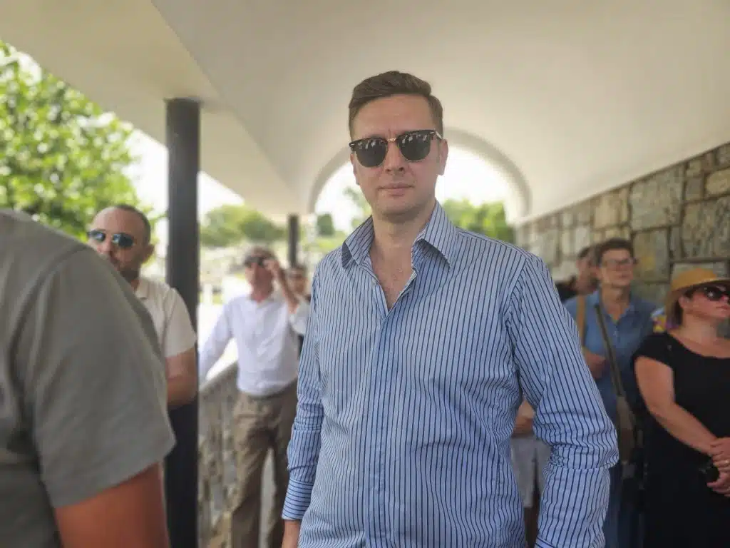 Ispraćaj Josipa Pejakovića: Velikan naroda ostavio neizbrisiv trag (FOTO) Ispraćaj Josipa Pejakovića: Velikan naroda ostavio neizbrisiv trag (FOTO)