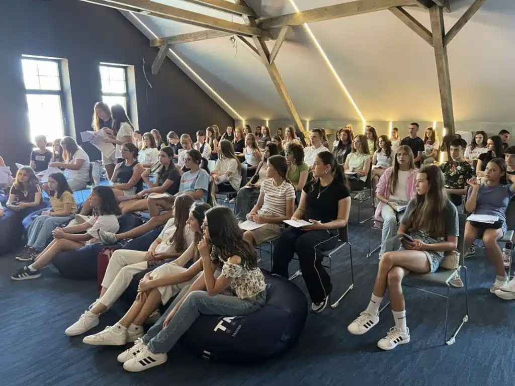 Volonteri Travnik noćne utrke organizuju ekološku akciju čišćenja