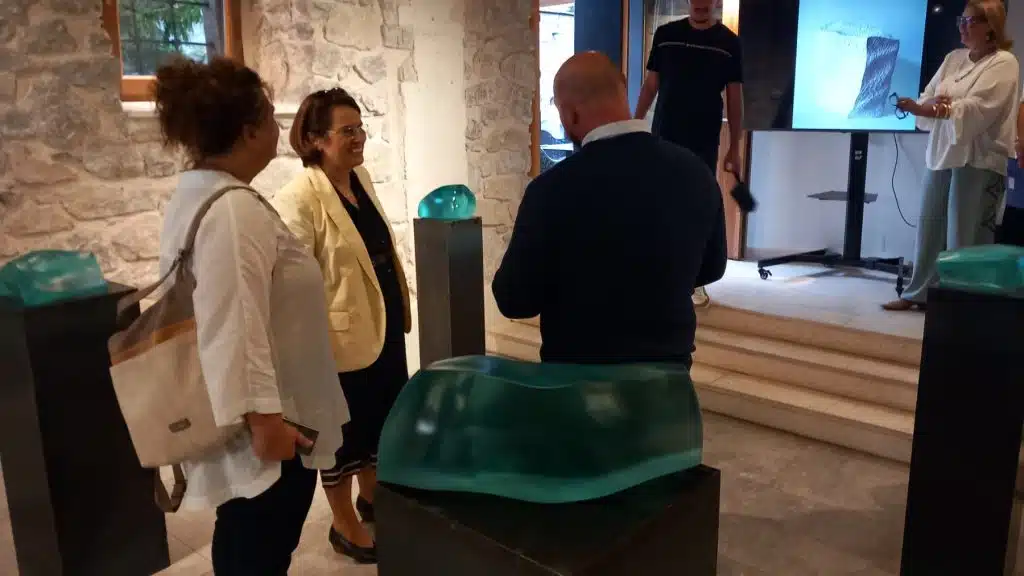 “Dani dijaspore Travnik 2025” otvoreni izložbom Petra Dolića (FOTO) “Dani dijaspore Travnik 2025” otvoreni izložbom Petra Dolića (FOTO)