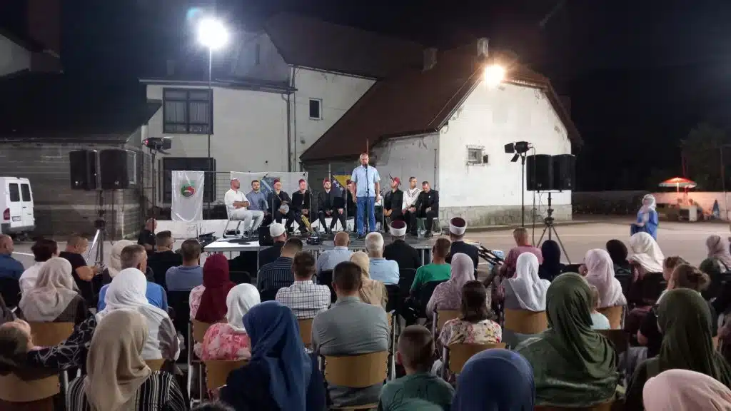 U Biljanskoj dolini održana “Večer ilahija” (FOTO) U Biljanskoj dolini održana “Večer ilahija” (FOTO)