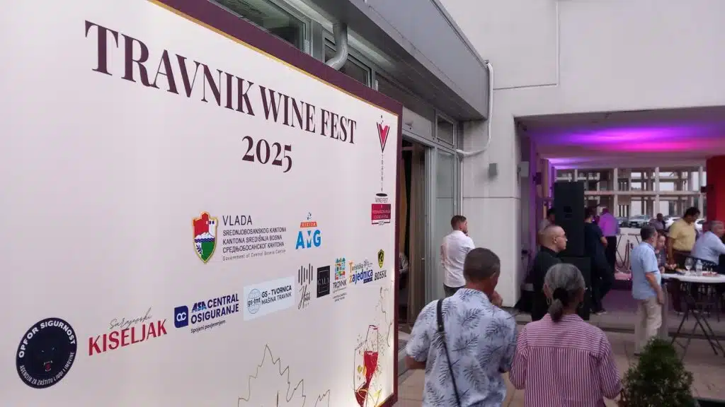 Travnik u znaku vina i delicija: Wine Fest 2025 oduševio posjetitelje! (FOTO)