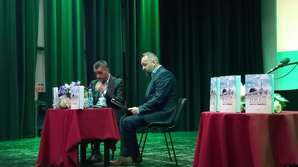 (FOTO) U Centru za kulturu općine Travnik održana promocija knjige “100 hutbi” Izeta-ef. Čamdžića