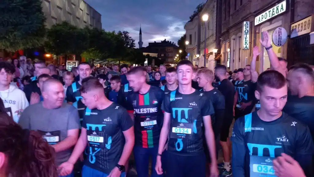 Održana spektakularna Travnik noćna utrka uz veliki broj trkača i posjetitelja (FOTO+VIDEO) 