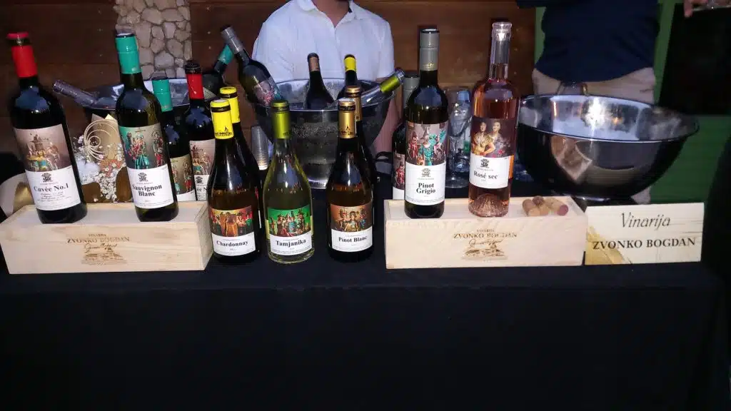 Festival Vina Čardaci oduševio posjetioce – Vrhunska vina, muzika i nezaboravna atmosfera (FOTO)