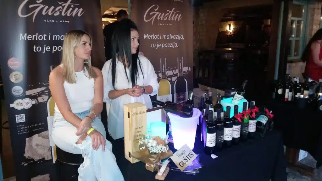 Festival Vina Čardaci oduševio posjetioce – Vrhunska vina, muzika i nezaboravna atmosfera (FOTO)
