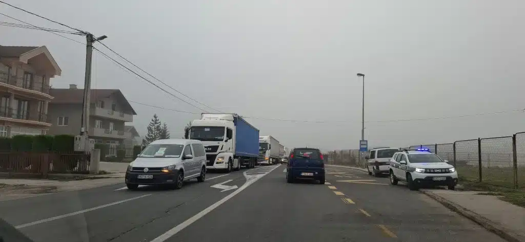 Kamioni se razilaze: U SBK normalizacija saobraćaja nakon protesta